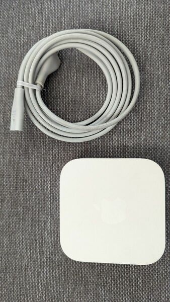 新同　AirMac Express Base Station Wi-Fi ルーター MC414Jベースステーション　通電確認済み