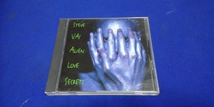 STEAVE　VAI　スティーブ・ヴァイ　＆　YNGWIE　J　MALMSTEEN’S　RIJING FORCE　CD各１枚