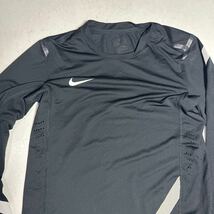 ナイキ NIKE 黒 ブラック サッカー トレーニング用 長袖プラクティスシャツ_画像2