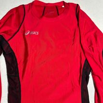 アシックス asics 赤 レッド スポーツ トレーニング用 長袖インナーシャツ インナーウェア Mサイズ_画像2