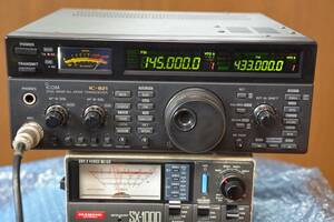 ICOM IC-821 144/430MHz オ－ルモ－ドトランシバ－ 