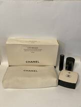 I4A331◆新古品◆ シャネル CHANEL レ ベージュ　タッチアップ キット NO20 ファンデーション リップクリーム スポンジ セット ポーチ付き_画像1