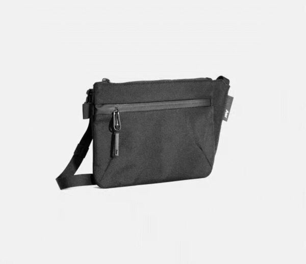 AER Sling Pouch スリングポーチ