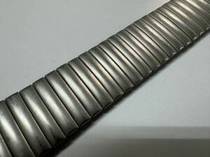 ラグ幅18mm用　腕時計のベルト 中古 ブレス バンド ベルト ステンレスベルト ブレスレット stainless steel 蛇腹　はF5