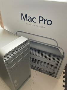 Mac Pro (Early 2009)MB871J/A＋WIRELESS KEYBOARD(MB167J/A)＋Magic Mouse＋mini Display Port - HDMI 変換ケーブル