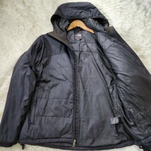 ノースフェイス【US規格 SUMMIT 希少サイズL 実寸 XL相当】THE NORTHFACE マウンテンパーカー アウター ジャケット ブラック 黒 PRIMALOFT_画像2