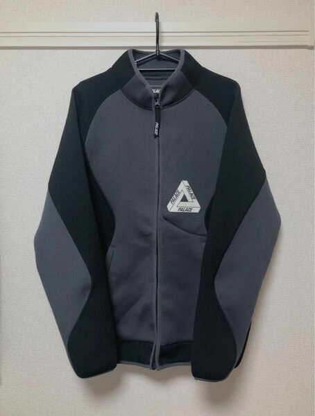 PALACE PERFORMANCE ZIP FUNNEL JACKET