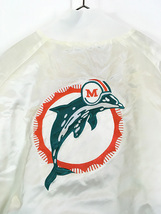 古着 90s USA製 NFL Miami Dolphins ドルフィンズ 光沢 サテン スタジャン ジャケット XXL 古着_画像4