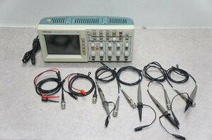 [SK][A4022110] Tektronix テクトロニクス TDS2024 デジタルオシロスコープ 200MHz 2GS/s P2200 プローブ付き