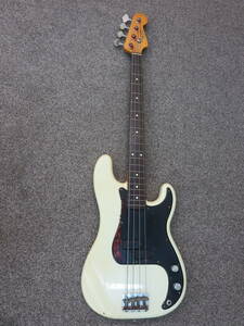 JVシリアル Fender Japan PRECISION BASS /ピックアップはbartolini 現状で