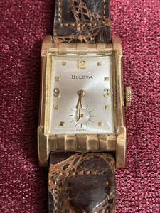 稼働品 ♪ BULOVA ブローバ ♪ 手巻き 10K GOLD FILLED スクエア ゴールド 純正ベルト 腕時計 レトロ アンティーク（管理KT294）