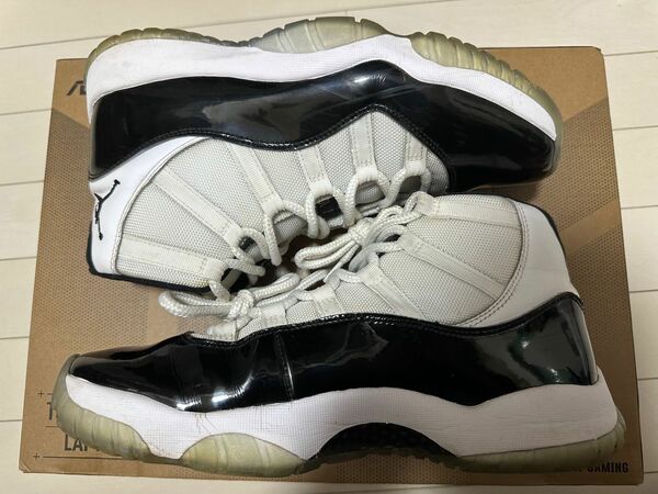 中古 NIKE AIR JORDAN 11 RETRO "CONCORD"