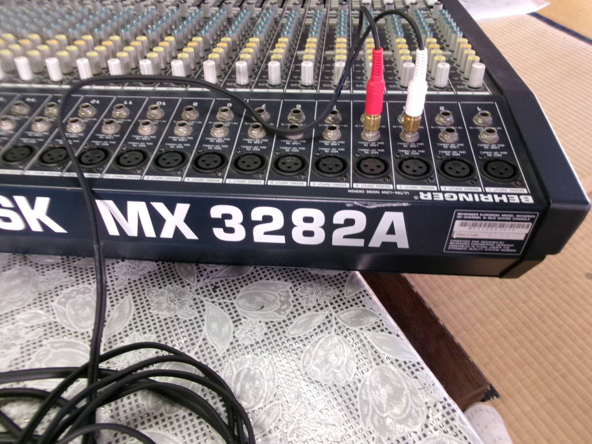 ■MX3282A-01 BEHRINGER ベリンガー 32ch 8バス アナログミキサー EURODESK MX3282A パワーサプライ 音出し確認中古現状 ライブにも