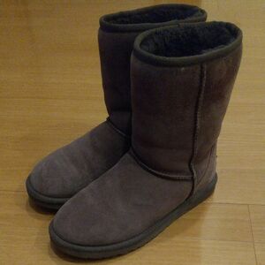 『値下げ』UGGアグ ムートンブーツW classic short 7