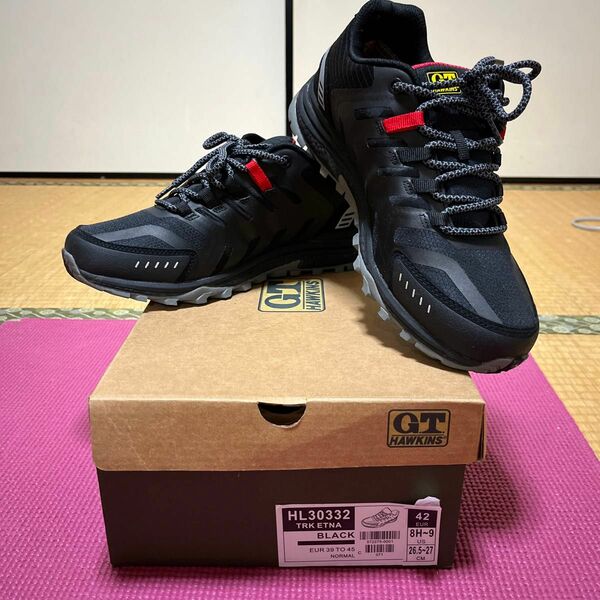 運動靴　作業靴　グリップ　サイズ26.5〜27 黒色　GT ブラック　ほぼ新品　一回着装