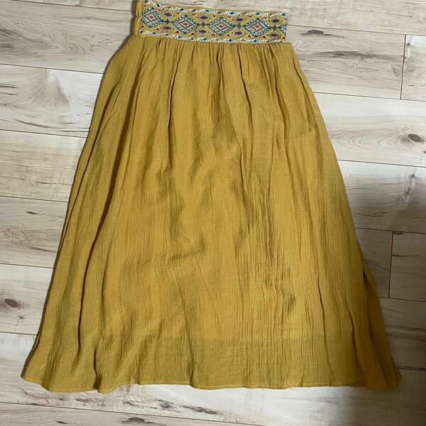 インド刺繍ロングスカート
