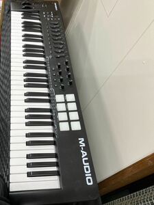 ① 2021年製OXYGEN61 M-AUDIO MIDIキーボード