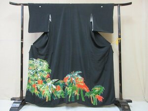 1円 良品 正絹 着物 留袖 縮緬 比翼付 冠婚葬祭 笹 草花 亀甲 鶴 高級 袷 身丈151cm 裄67cm【夢職】★★★