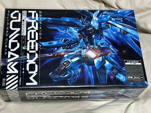 新品未開封品　西川貴教with t.komuro FREEDOM 機動戦士ガンダムSEED 完全生産限定盤 HG 1/144 フリーダムガンダム ガンプラ 