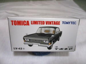 TOMICA LIMITED VINTAGE 三菱 デボネア（LV-42a）