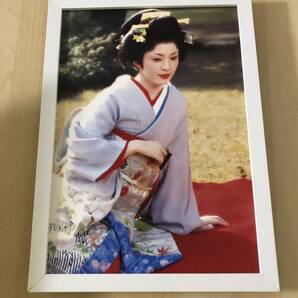 kj ★額装品★ 松坂慶子 篠山紀信 グラビア 和服 和装 貴重写真 A4サイズ額入り ポスター風デザイン セクシー 芸者 花魁 昭和レトロ 着物