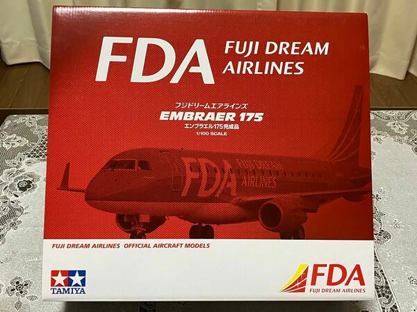 タミヤ　1/100 FDA フジドリームエアラインズ　エンブラエルE175 完成品 