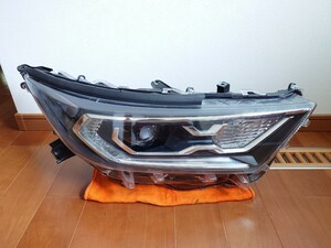 トヨタ　RAV4ハイブリッド　RAV4　HV　右ヘッドライトユニット　AXAH54 81145-42E60