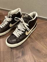 超希少　ナイキ　NIKE BLAZER LEATHER MID ブレーザー レザー ミッド 304712 211 ミッドカット　スニーカー シューズ_画像1