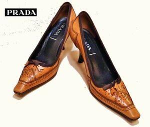 PRADA プラダ　ハイヒールパンプス ウイングチップ パーフォレーション　ポインテッドトゥ 35　22.5㌢ ヴィンテージ 90年代 美品