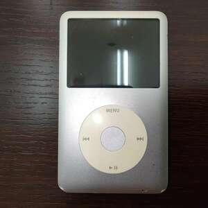 #8433 iPod シルバー 80GB Apple/アップル Model:A1238 2007年 本体のみ ジャンク品