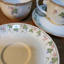 ノリタケ Noritake カップ &ソーサー ２客セット クラフトーン ビニーソング VINYSONG 洋食器 葡萄 ブドウ柄_画像4