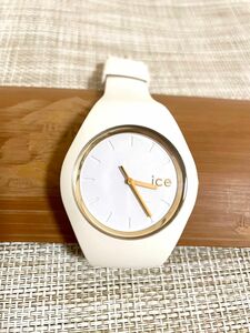 [ほぼ未使用保管品/稼働]アイスウォッチ Ice-Watch アイスグラム/ホワイト/ユニセックス/シリコン/3針/腕時計