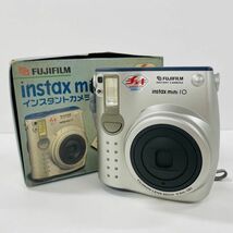 X646-Z1C-86 FUJIFILM フジフィルム instax mini10 インスタックスミニ チェキ インスタントカメラ 箱付 シルバー カメラ カードサイズ ④_画像1