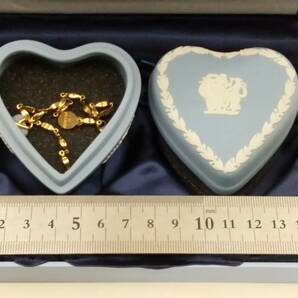 0119-0004  中古☆WEDGWOOD ウェッジウッド ジャスパー ハート型 オブジェ 小物入れ 陶器 置物 インテリア ライトブルー系の画像7