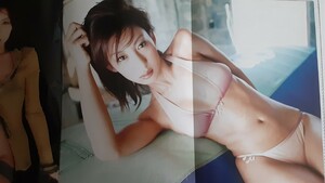 大久保 麻梨子、磯山さやか　SABRA切り抜きP16、ポスター付きす