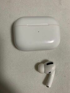AirPods pro 第一世代　ケース&右耳 Apple AirPods Pro アップル エアポ ッズ ワイヤレスイヤホン 