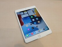 良品 バッテリ89% AU SIMフリー iPad mini 4 Wi-Fi+Cellular 16GB MK702J/A シルバー　第４世代_画像1