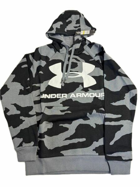 人気完売　UNDER ARMOUR ビッグロゴカモフリース上下　セットアップ新品未使用　スウェット　ジャージ