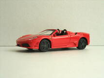 ブラーゴ Bburago　1/43 フェラーリ スクーデリア スパイダー 16M レッド　18-31106R　Ferrari Scuderia Spider 16M_画像1