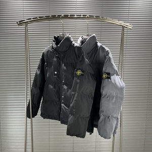 Stone Island ストーンアイランド 新作 ナイロン ジップ アウトドア 機能的 スタンドカラー ダウン コットン コート ジャケット