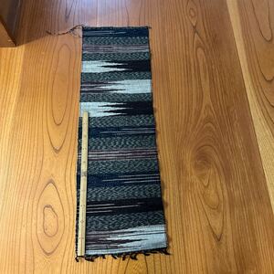 裂き織り.絹.手織り、大島.古布..34cm×94cm