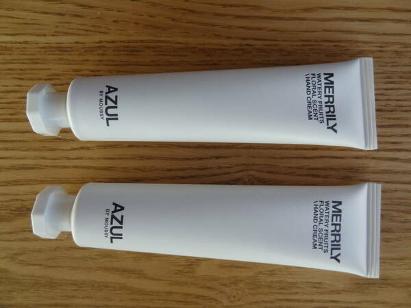 AZUL HANDCREAM　WHT　1639円×2本　3278円分