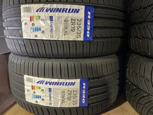 業者様向け在庫処分品　WINRUN　R330　235/35R19　2本 23年製