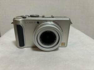 デジタルカメラ　Panasonic DMC-LX3 中古品　バッテリー　充電器　