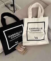 お値下げシャネルChanel 　V&A美術館　コラボトートバッグ　ガブリエル　新品未使用品　ノベルティ トート エコバッグ ブランド　非売品_画像6