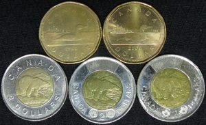 カナダ 1ドル硬貨×2枚(1988,2006)+2ドル硬貨×3枚(1996,2012,2018)