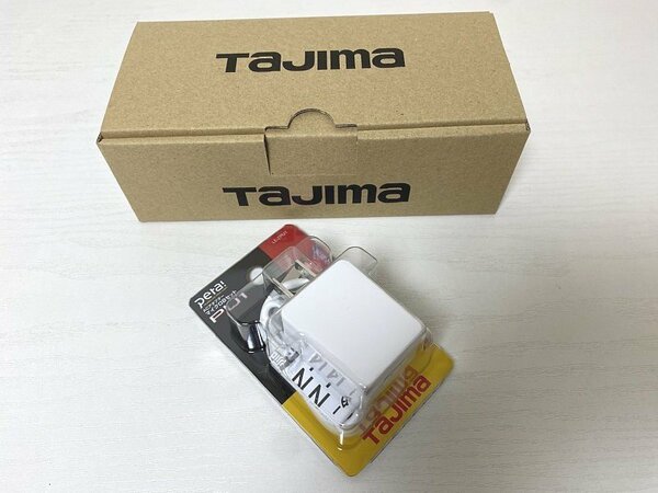 送料込み ■未使用 2点セット タジマ tajima リチウムイオン 充電池 7424 LA-BAT7424 バッテリー レーザー墨出し器 / ACアダプター LEZPU1