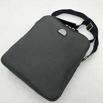 1円 BURBERRY 【希少 美品】ショルダーバッグ 黒 ナイロン 縦型 ノバチェック ホースロゴ バーバリー ビジネス 仕事 通勤 メンズ_画像2