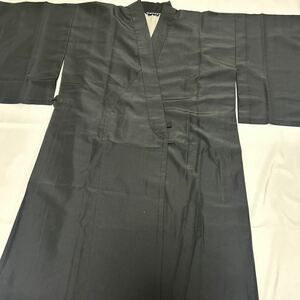 美品【改良服】黒 化繊 法衣 法要 葬儀 仏具 僧侶 装束 着物 袈裟 