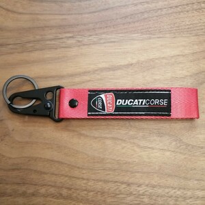 DUCATI CORSE キーホルダー　縦25㎜×横160㎜